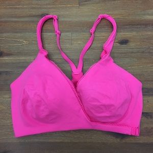 NWT Victories Secret Wrap Front Close Sports 32D